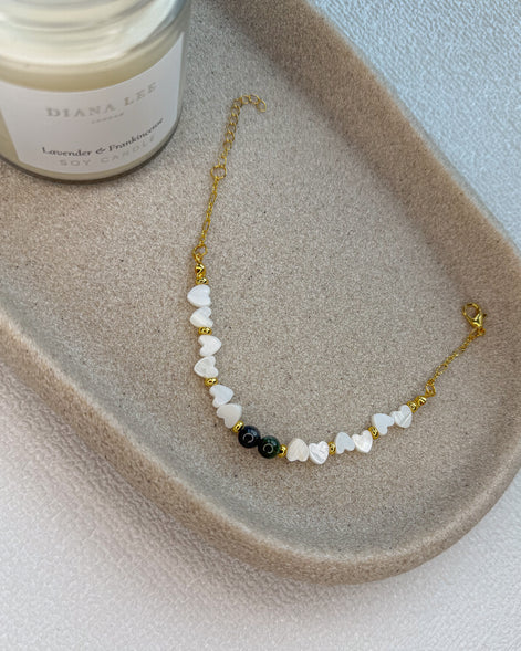 Green eyes bracelet